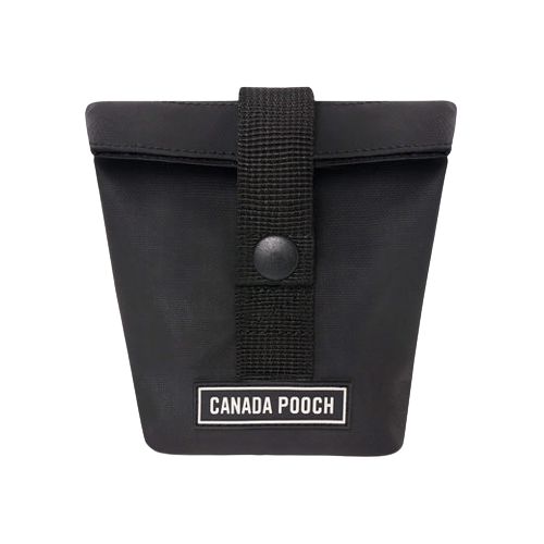 Canada Pooch Handsfree Treat Pouch  Black
